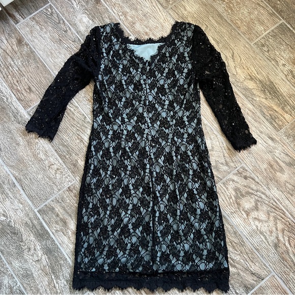 Adrianna Papell Eyelet Lace, Beaded and Sequin Details, Black Blue, Size US 12 - Picture 12 of 12